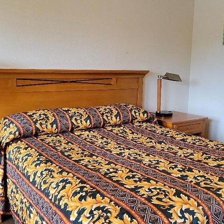 ナイツ イン モーテル シアトル 部屋 写真